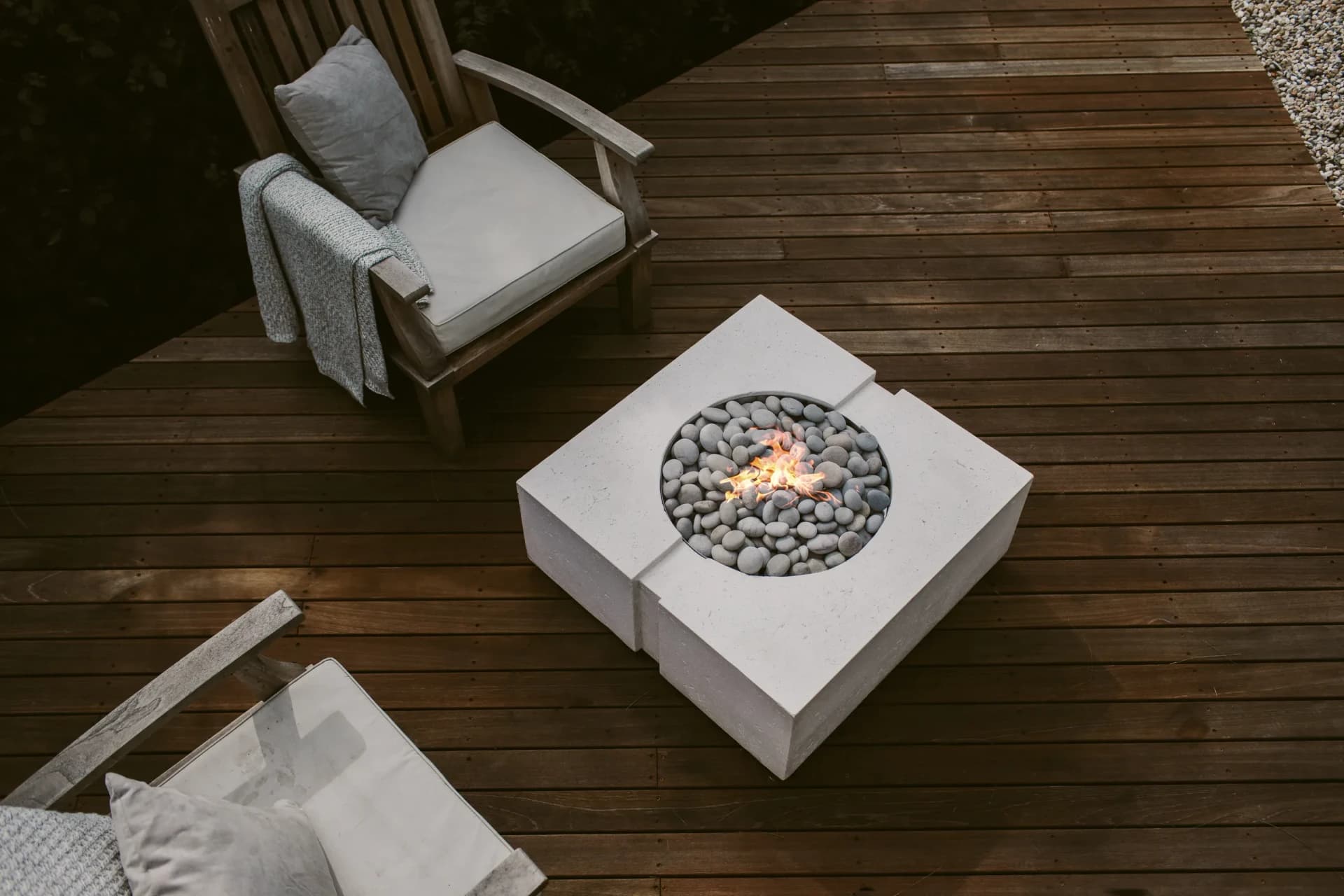 Dekko concrete fire table
